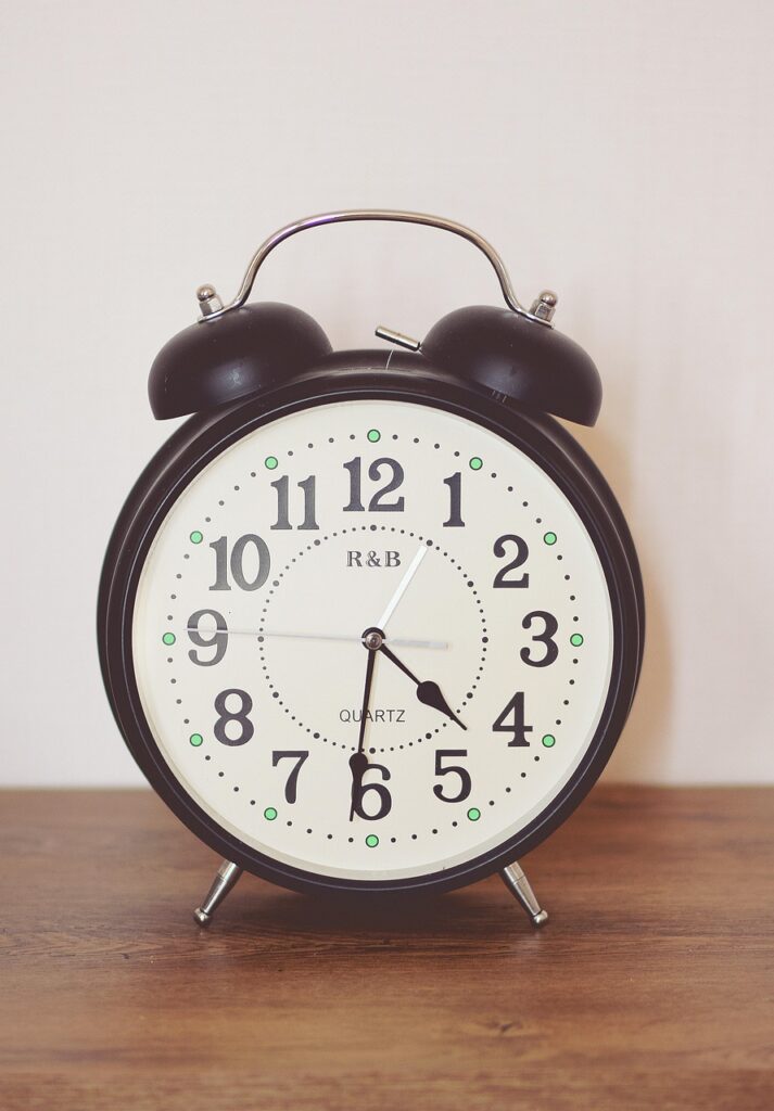 忙しい中でもまつげ育毛を効率的に行うための時間節約法は？