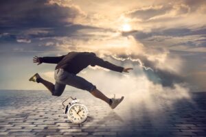 忙しい仕事の合間にできるまつげ育毛の時間節約法は？