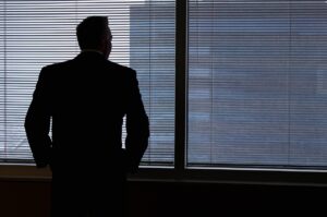まつげを伸ばしてパッチリ目元を手に入れる方法は？