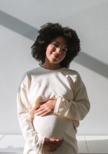 まつげを伸ばす妊娠中の注意点は？