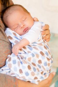 授乳中でもまつげを伸ばすためのおすすめ方法は？
