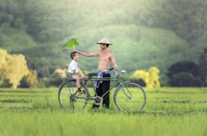 まつ毛が伸びるホルモンとの関係は？