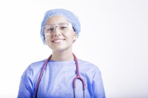 まつ毛育毛には病院が必要かどうかを徹底解説！
